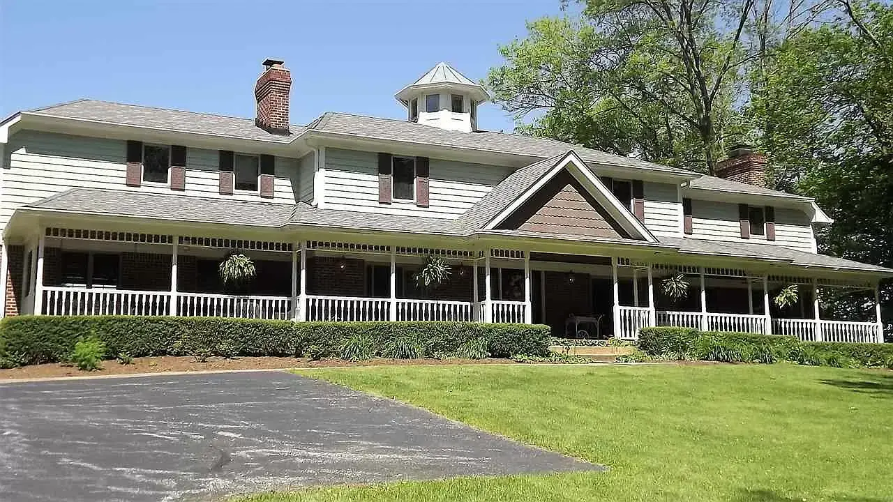 Addiction Rehab Centers - ARC at Fox Hill | Drug & Alcohol Rehab - Mooresville Indiana - Image 11 of 20