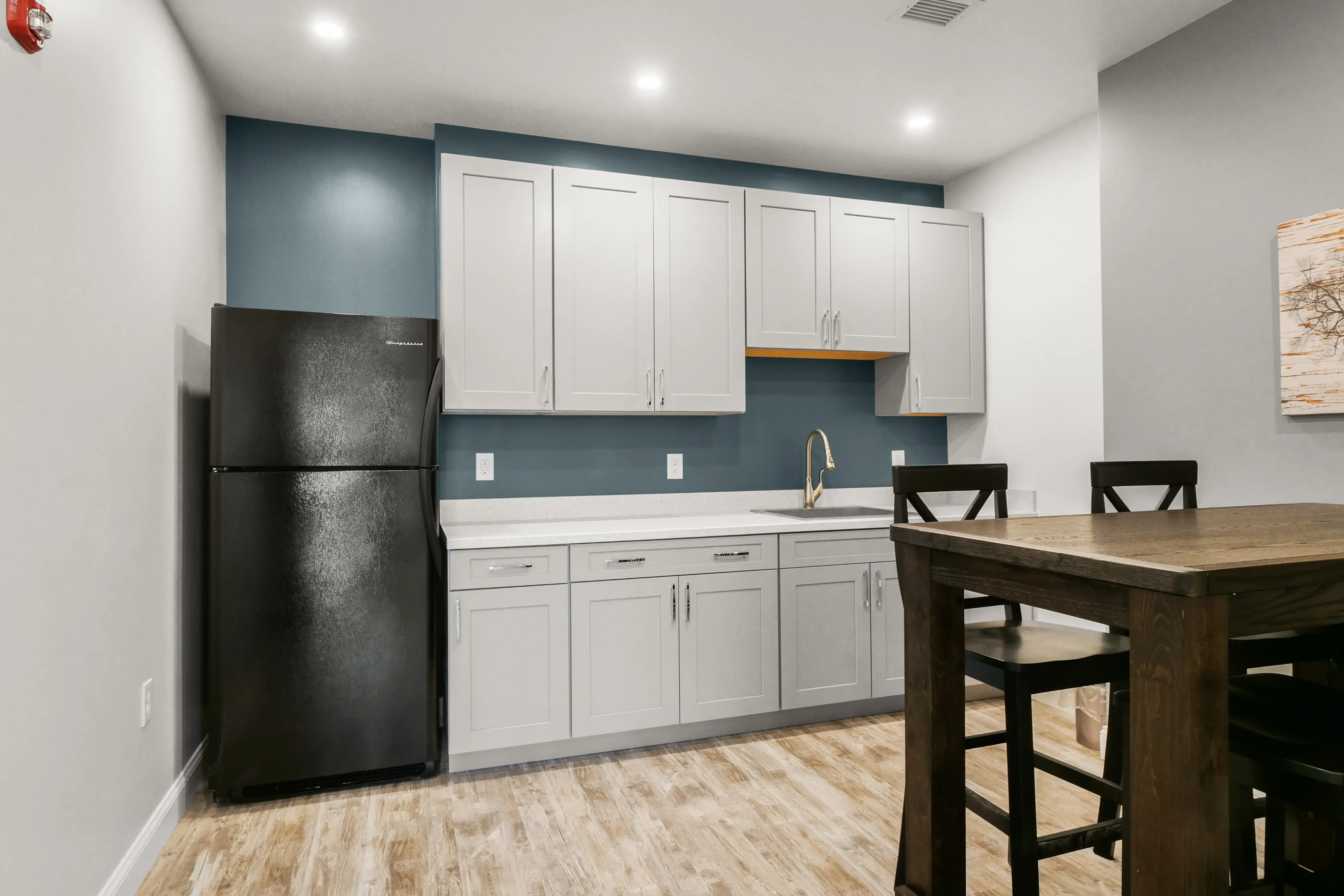 Allendale Treatment - Image 12 of 20