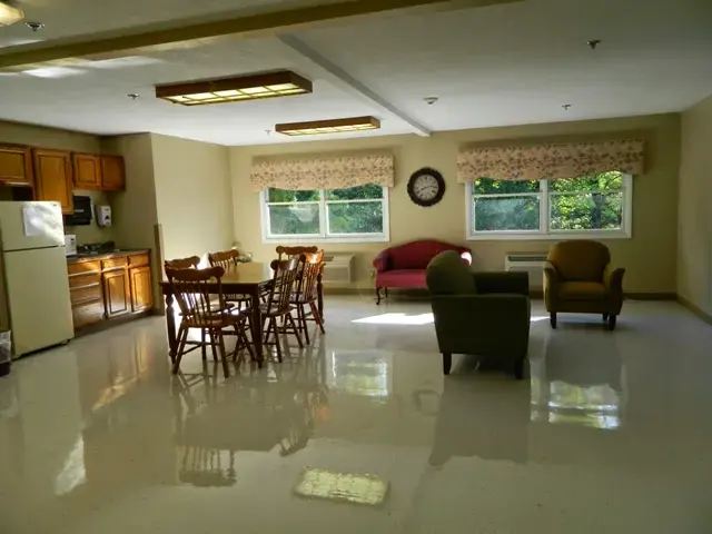 Aperion Care Vincennes - Image 4 of 20