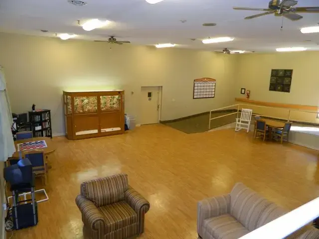 Aperion Care Vincennes - Image 7 of 20