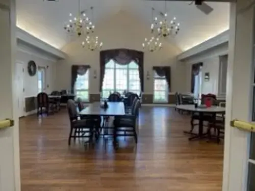 Charlestown Place at New Albany - Image 4 of 13