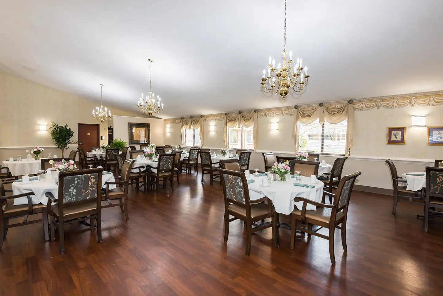 Rawlins House Family-first Senior Living - Image 9 of 20