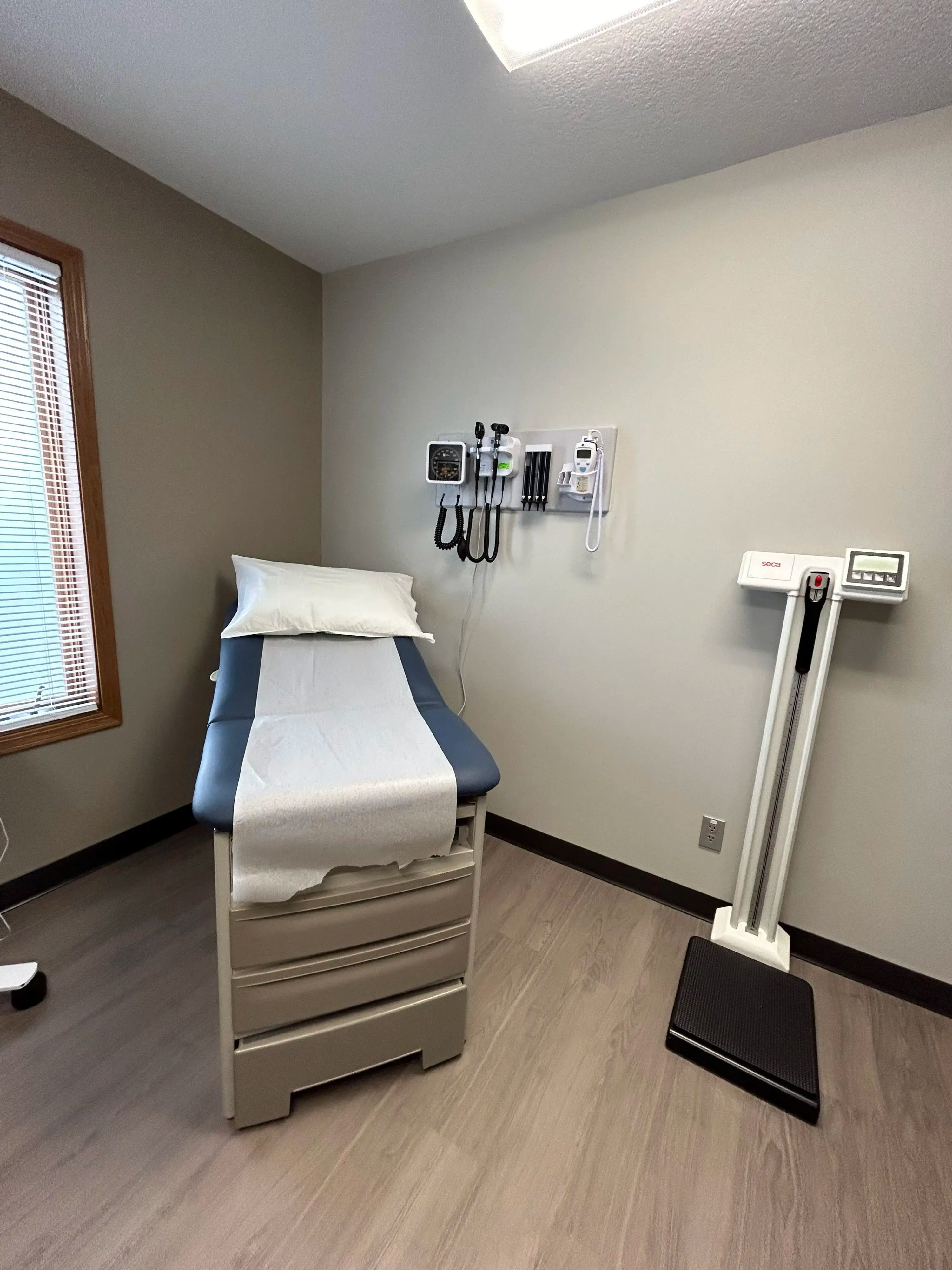 Bowen Center - Angola - Image 1 of 9