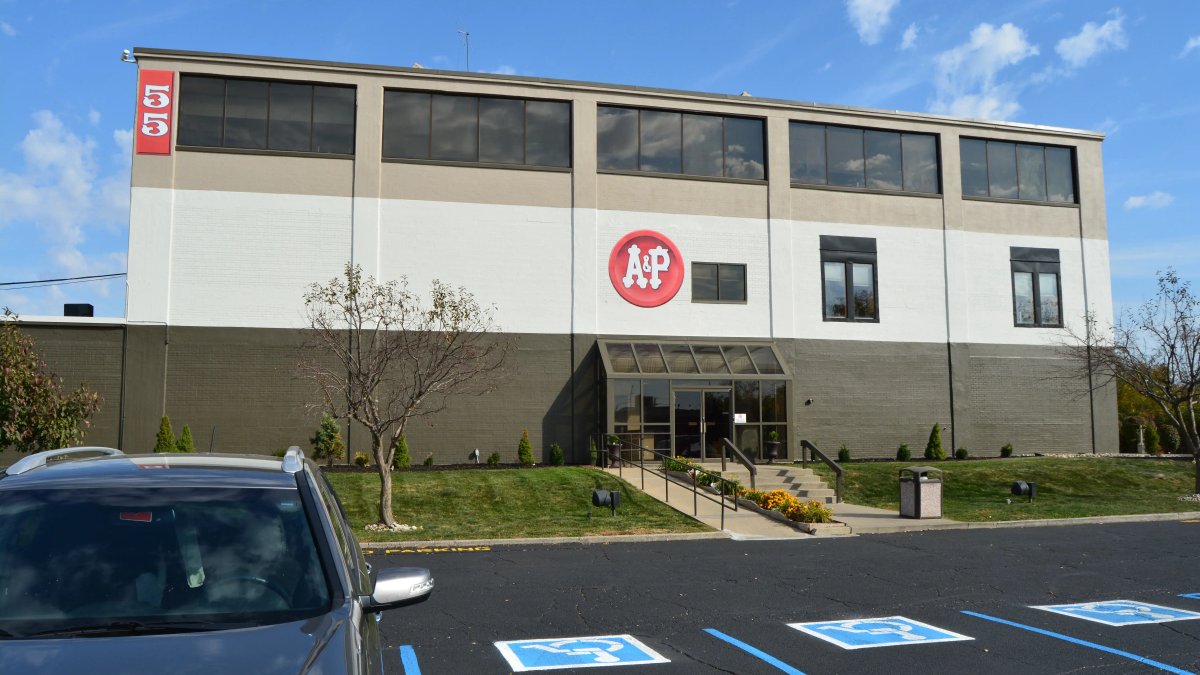 Brown Building - Image 1 of 9