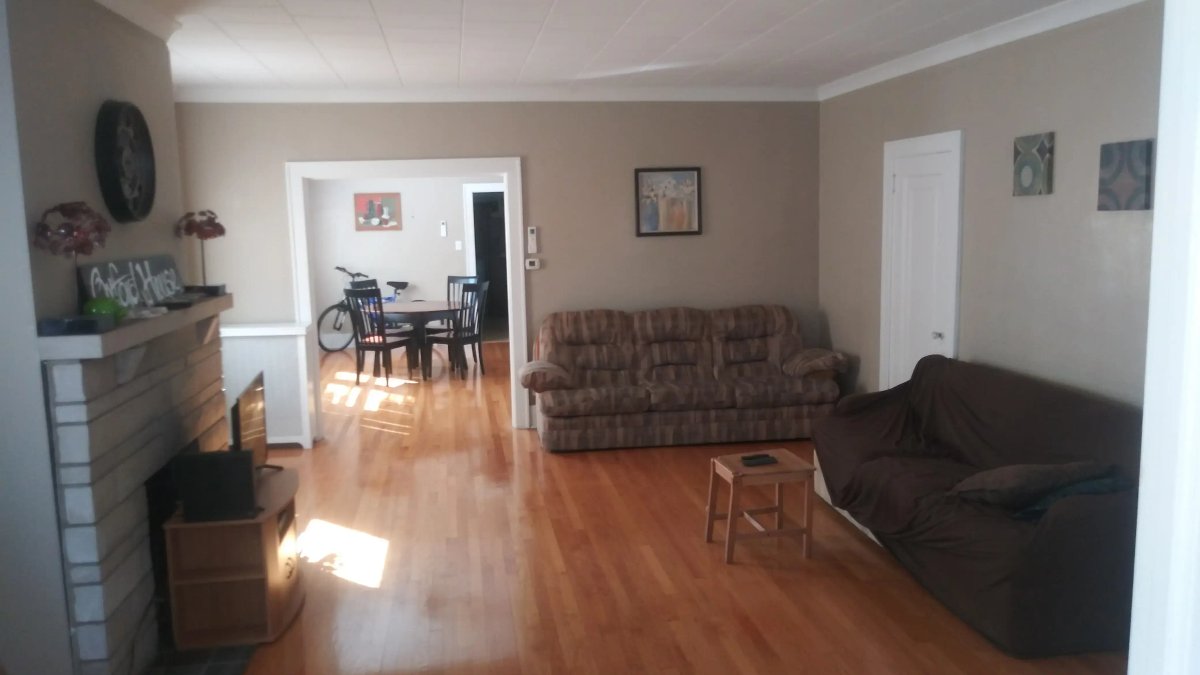 Oxford House - Emyla - Image 2 of 3