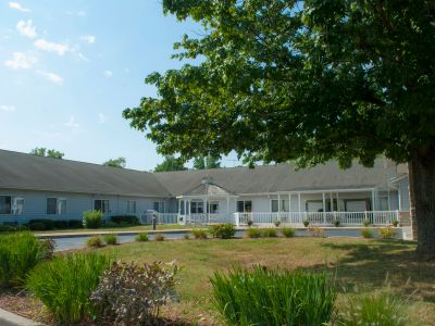 Richland Bean-Blossom Health - Image 1 of 10