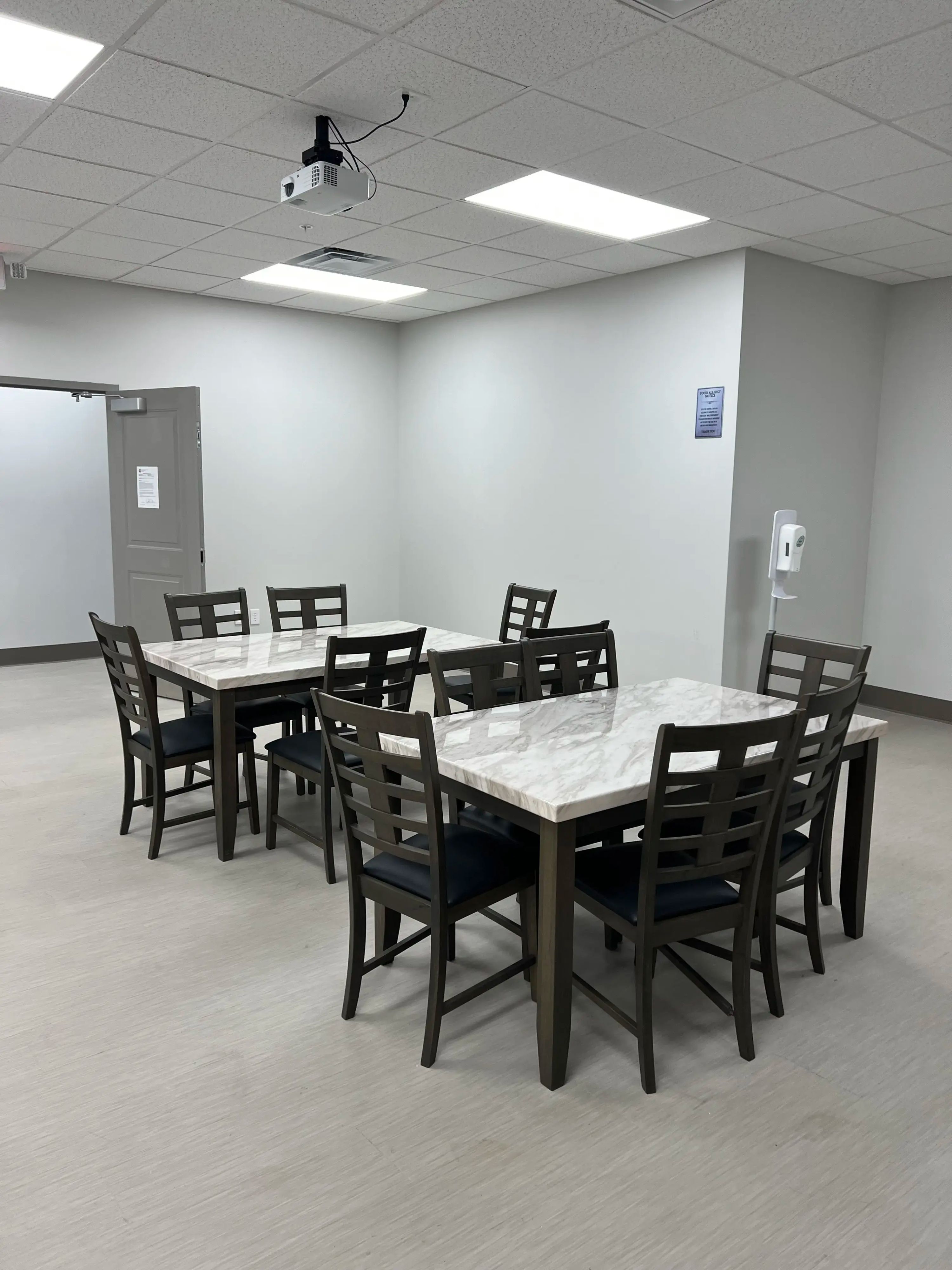 Sunrise Recovery - Drug and Alcohol Men's Rehab in Clarksville - Image 1 of 8